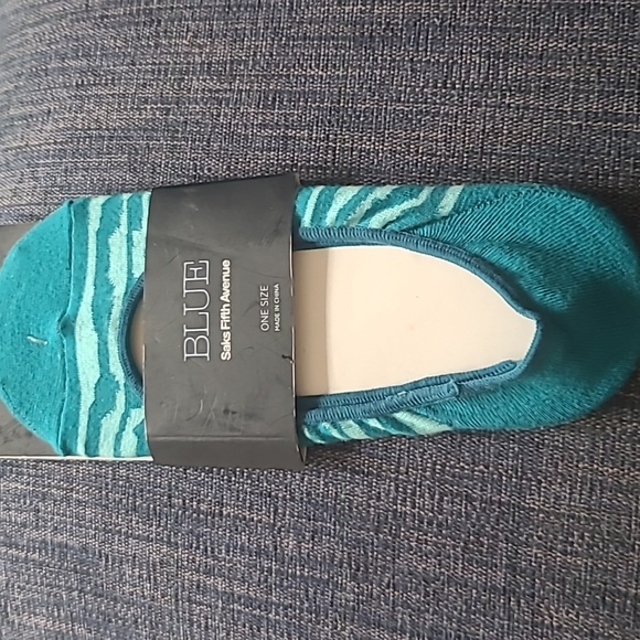 Saks Fifth Avenue no show liners - Picture 1 of 3